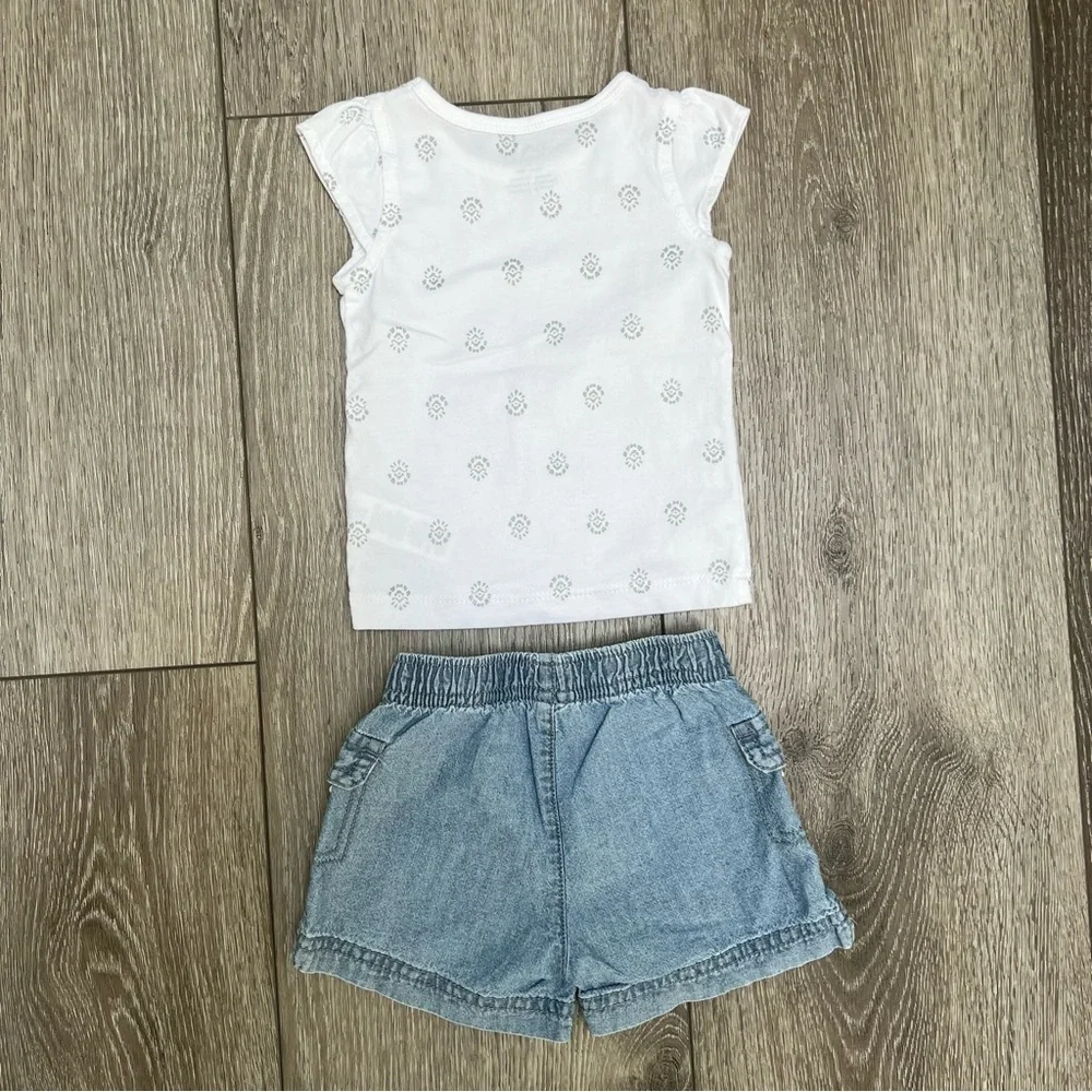 CARTERS 2PC SHORT SLEEVE SHIRT AND SHORTS OUTFIT 9MO